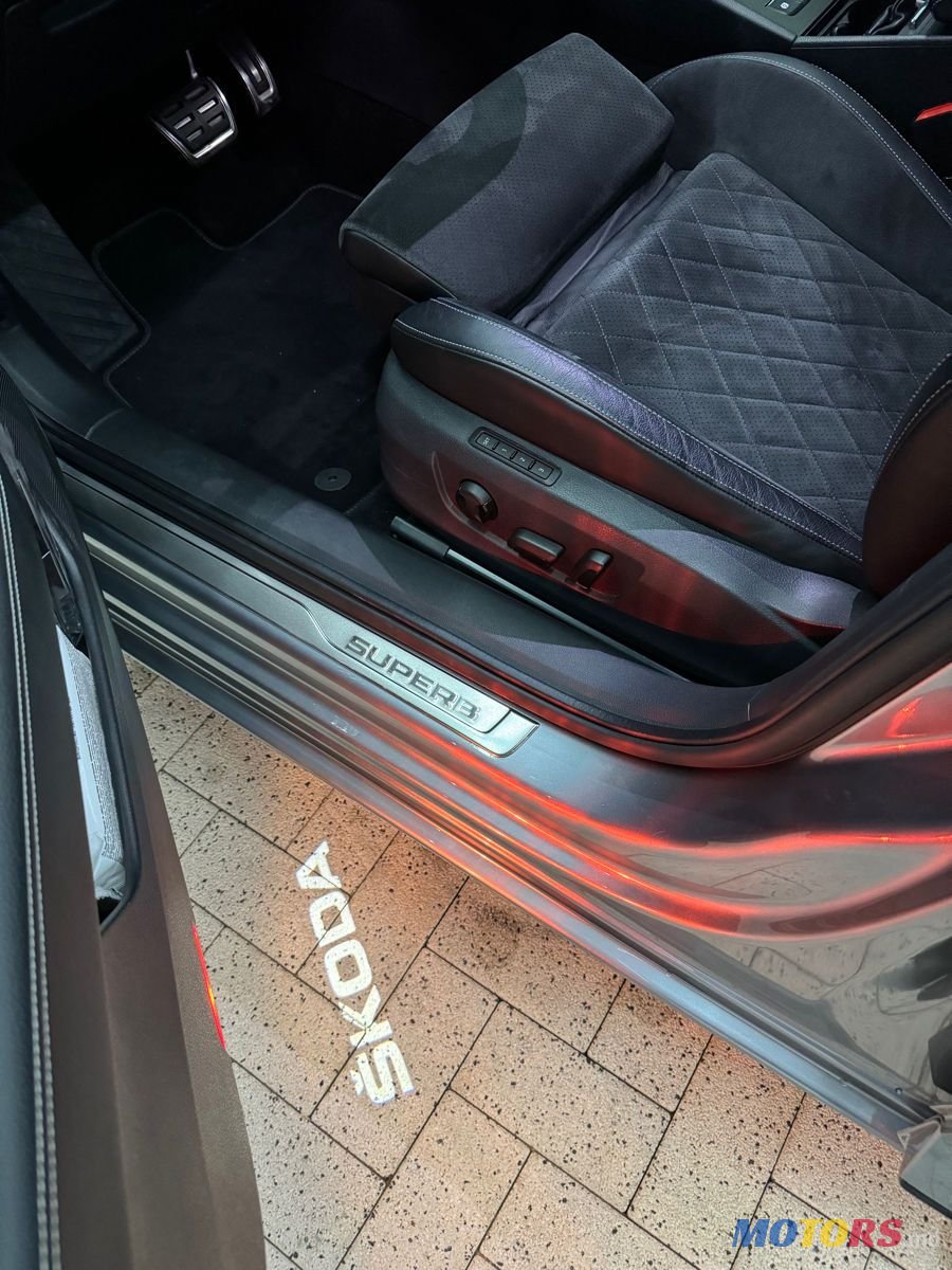 2020' Skoda Superb photo #6