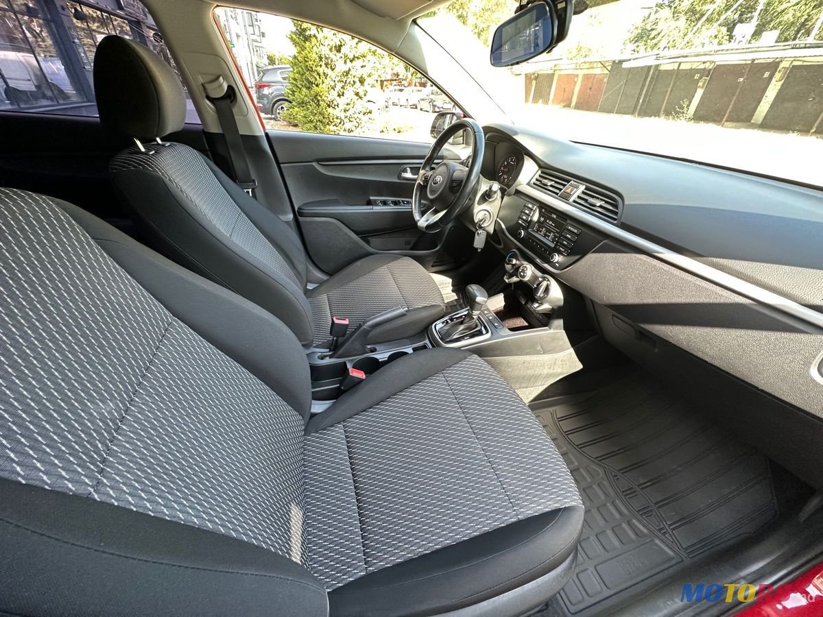 2017' Kia Rio photo #3