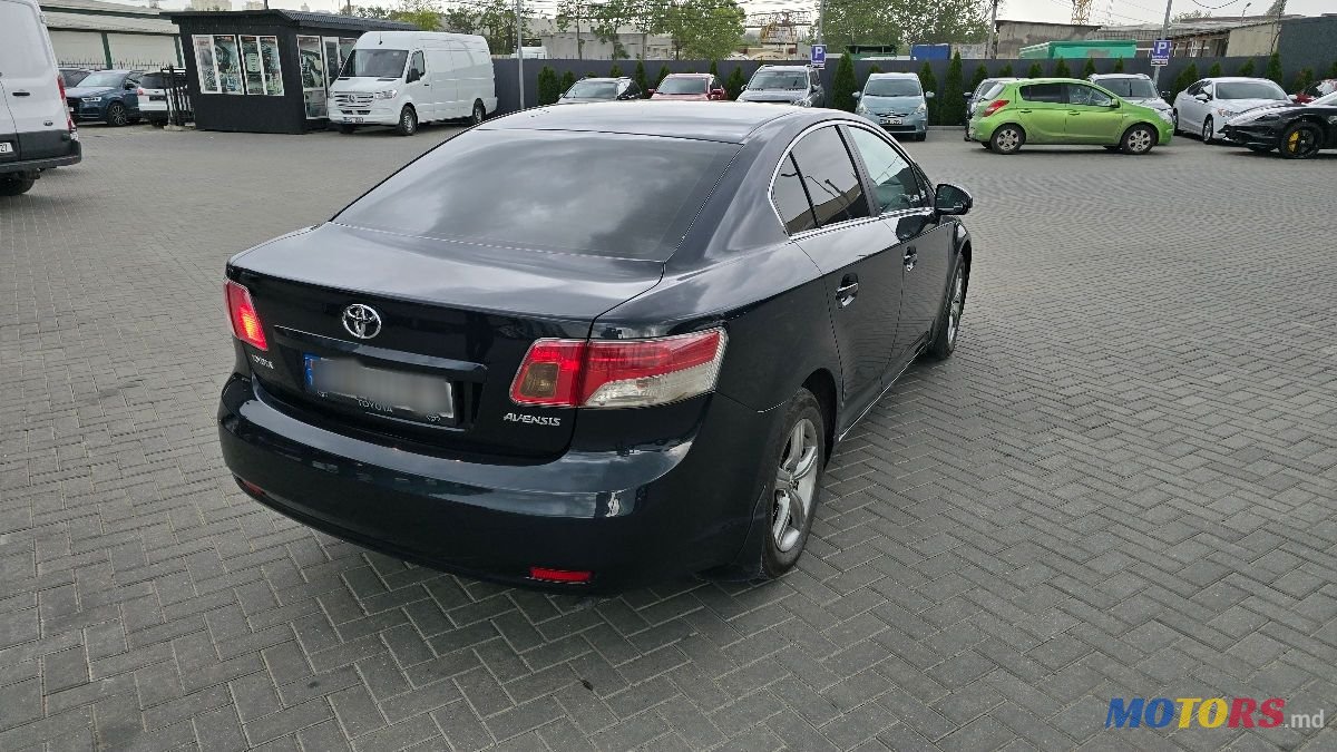 2011' Toyota Avensis photo #5