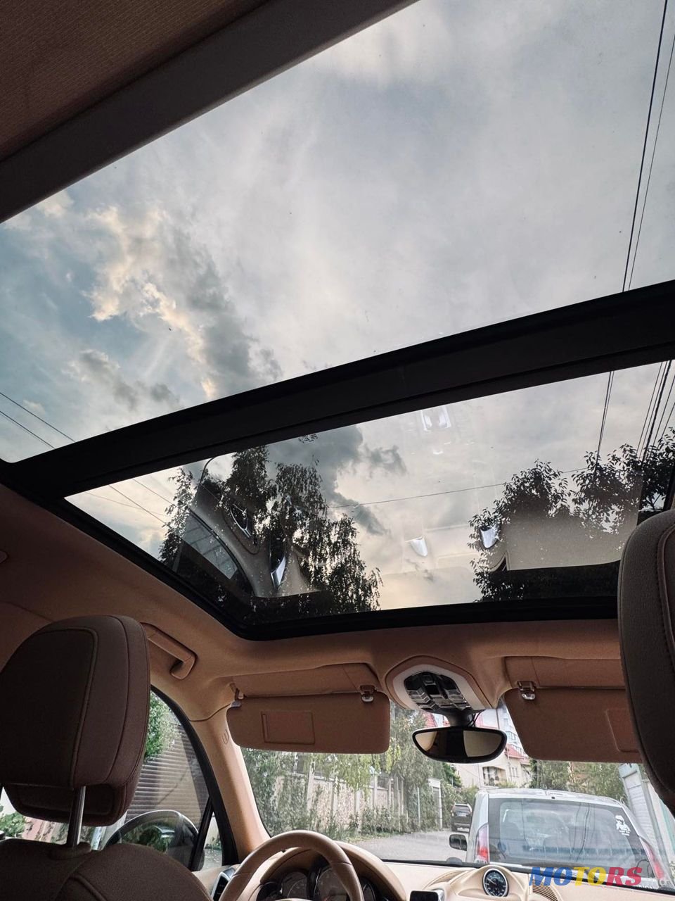 2012' Porsche Cayenne photo #6