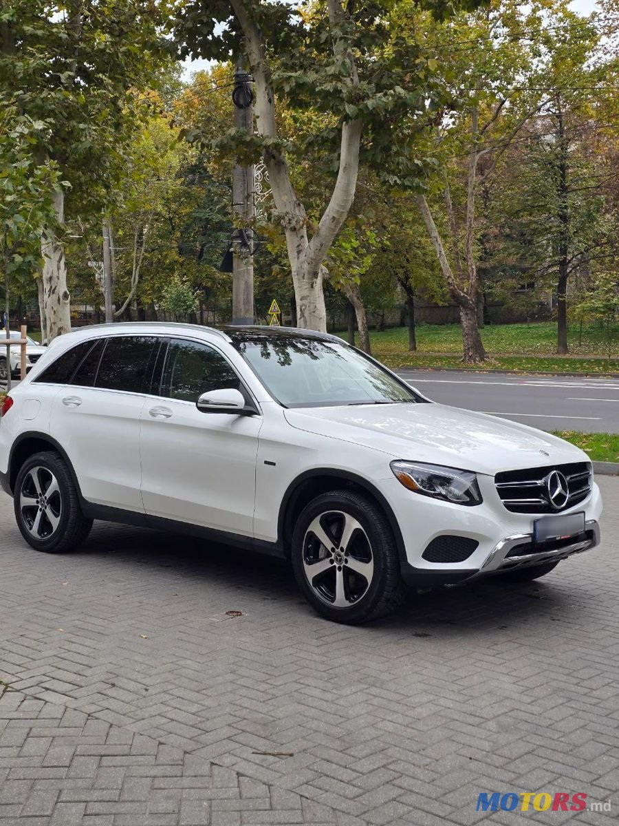 2019' Mercedes-Benz GLC photo #1