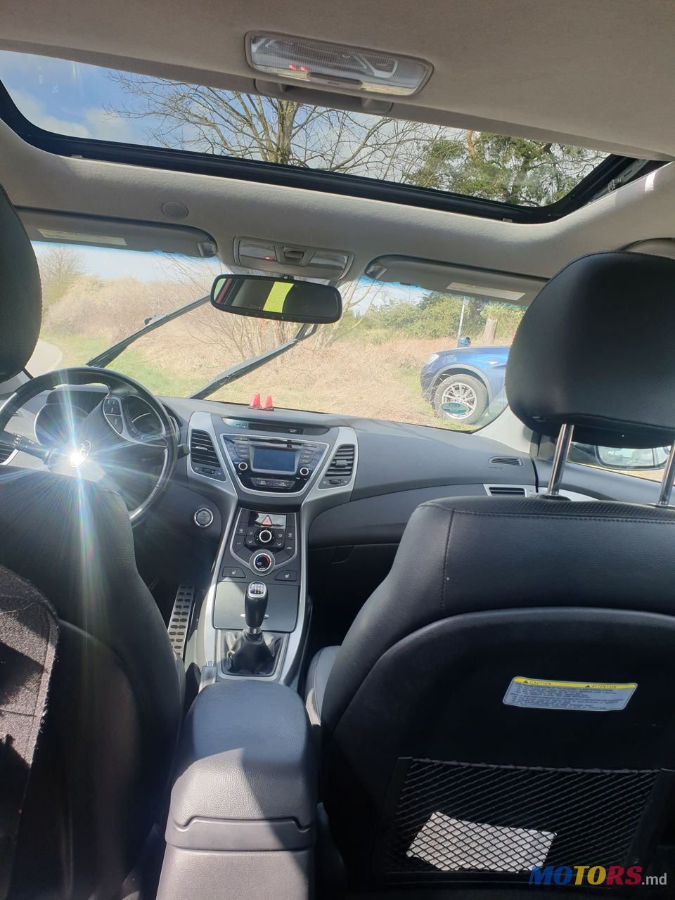 2013' Hyundai Elantra photo #6