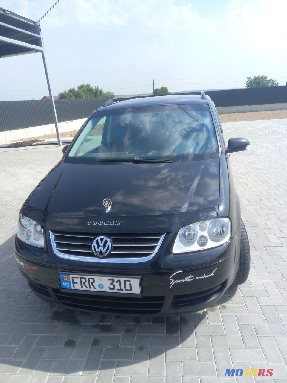 2005' Volkswagen Touran photo #1