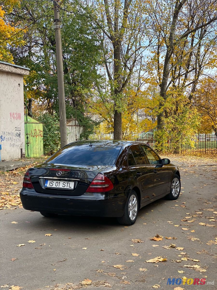 2004' Mercedes-Benz E Класс photo #3