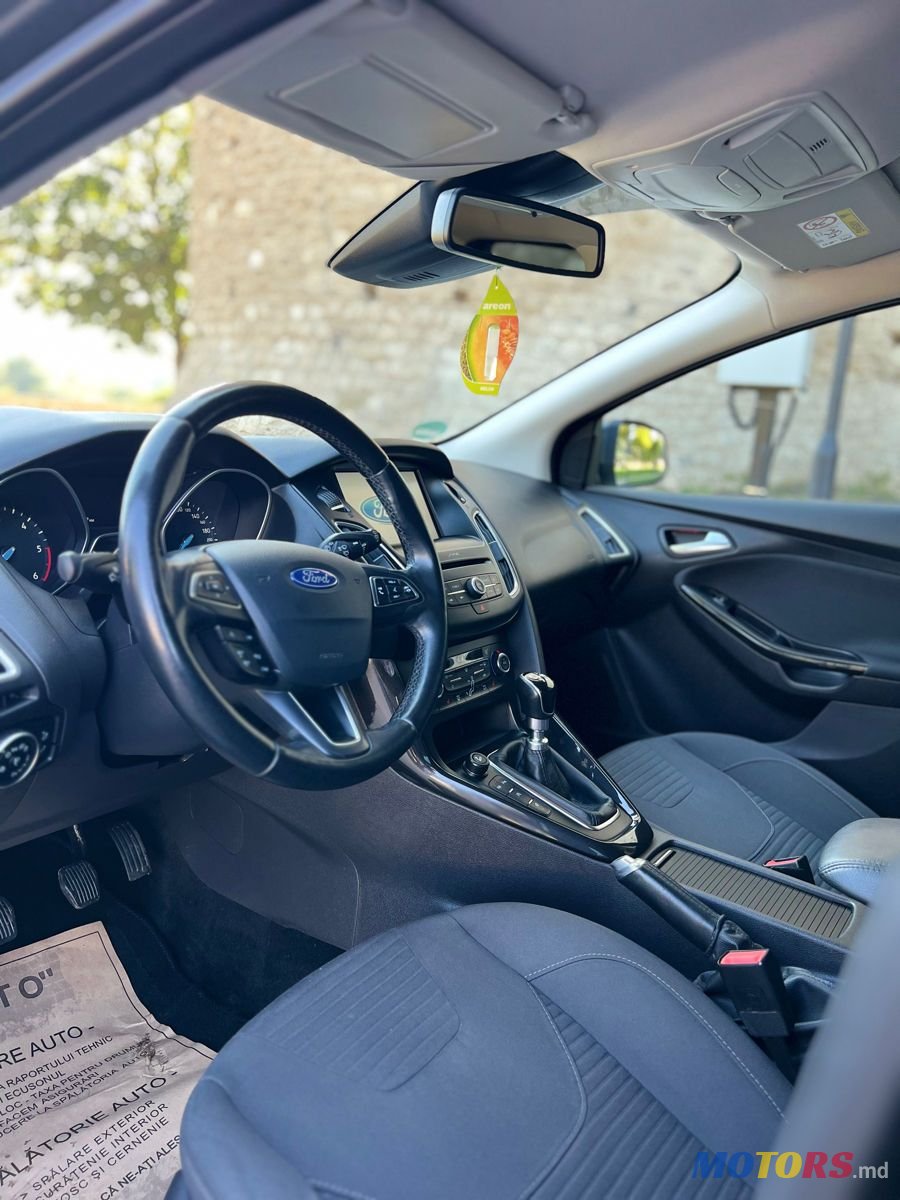 2016' Ford Focus photo #6