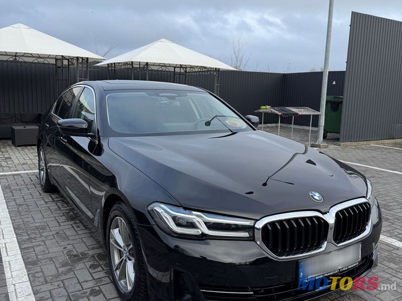 2020' BMW 5 Series photo #2