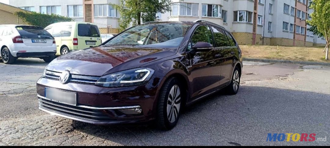 2018' Volkswagen Golf photo #1