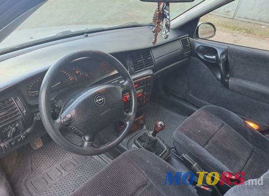 2000' Opel Vectra photo #1