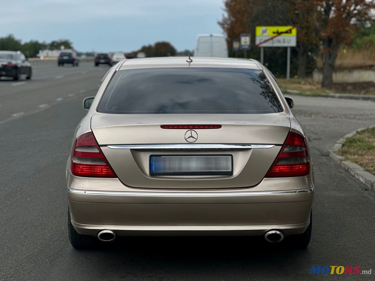 2010' Mercedes-Benz E Класс photo #5