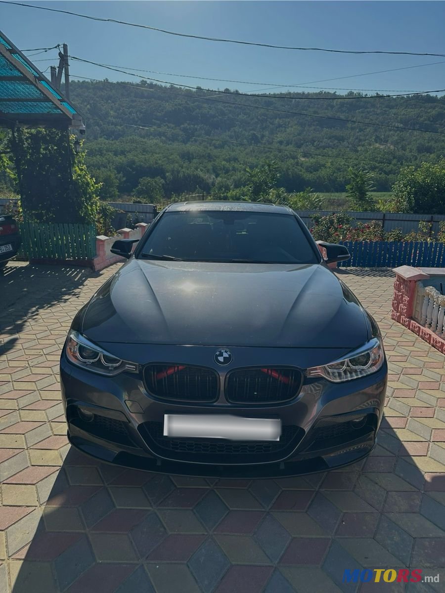 2013' BMW 3 Series photo #3