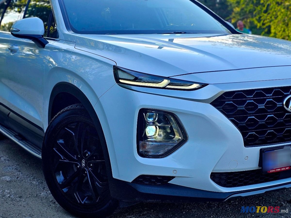 2019' Hyundai Santa Fe photo #3