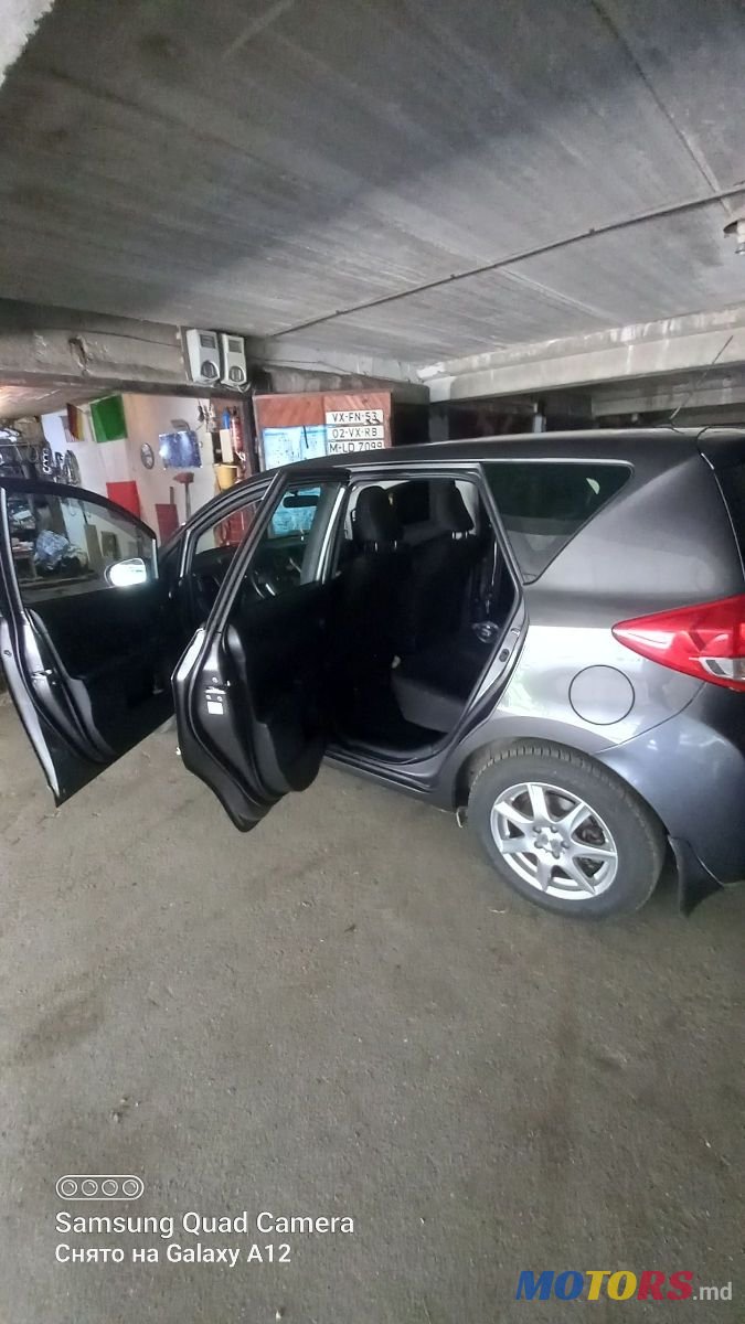 2011' Subaru Trezia photo #5