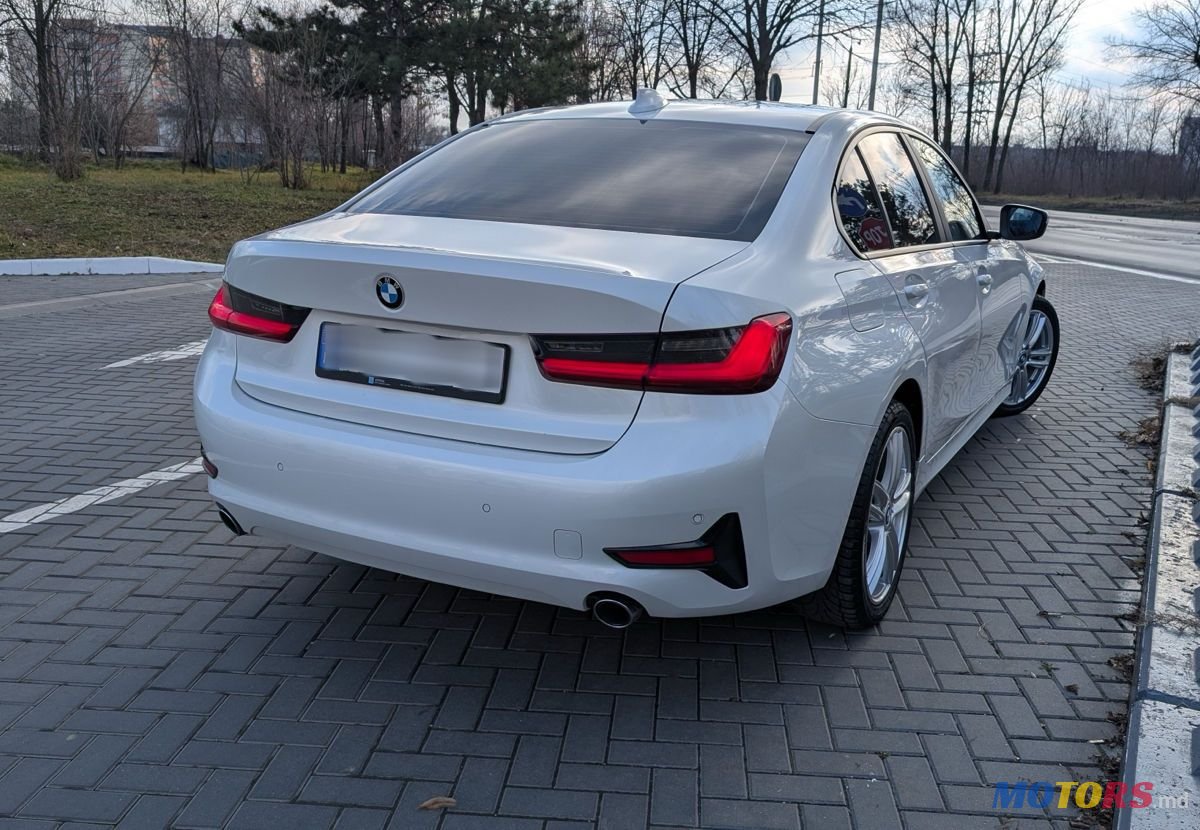 2019' BMW 3 Series photo #3