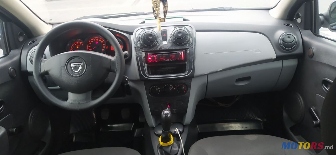 2014' Dacia Logan photo #4