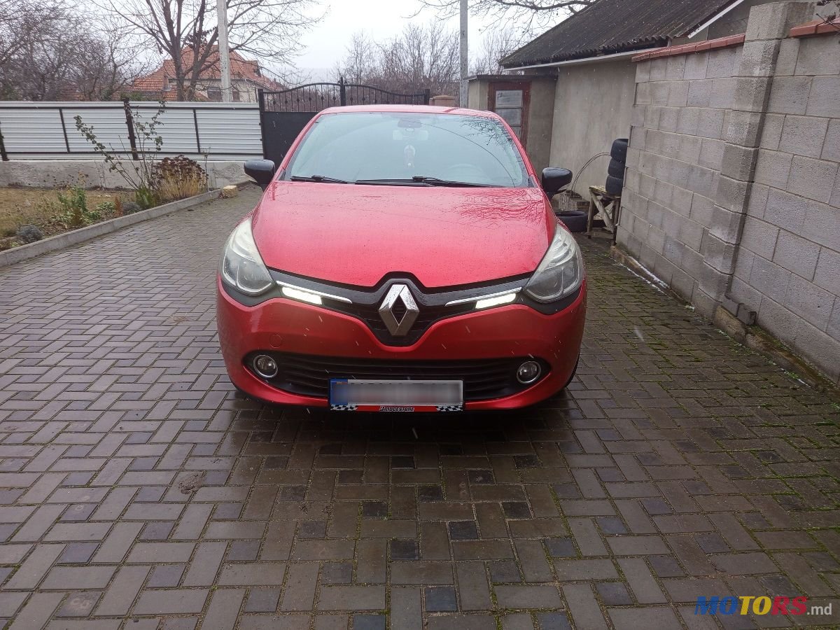 2014' Renault Clio photo #1
