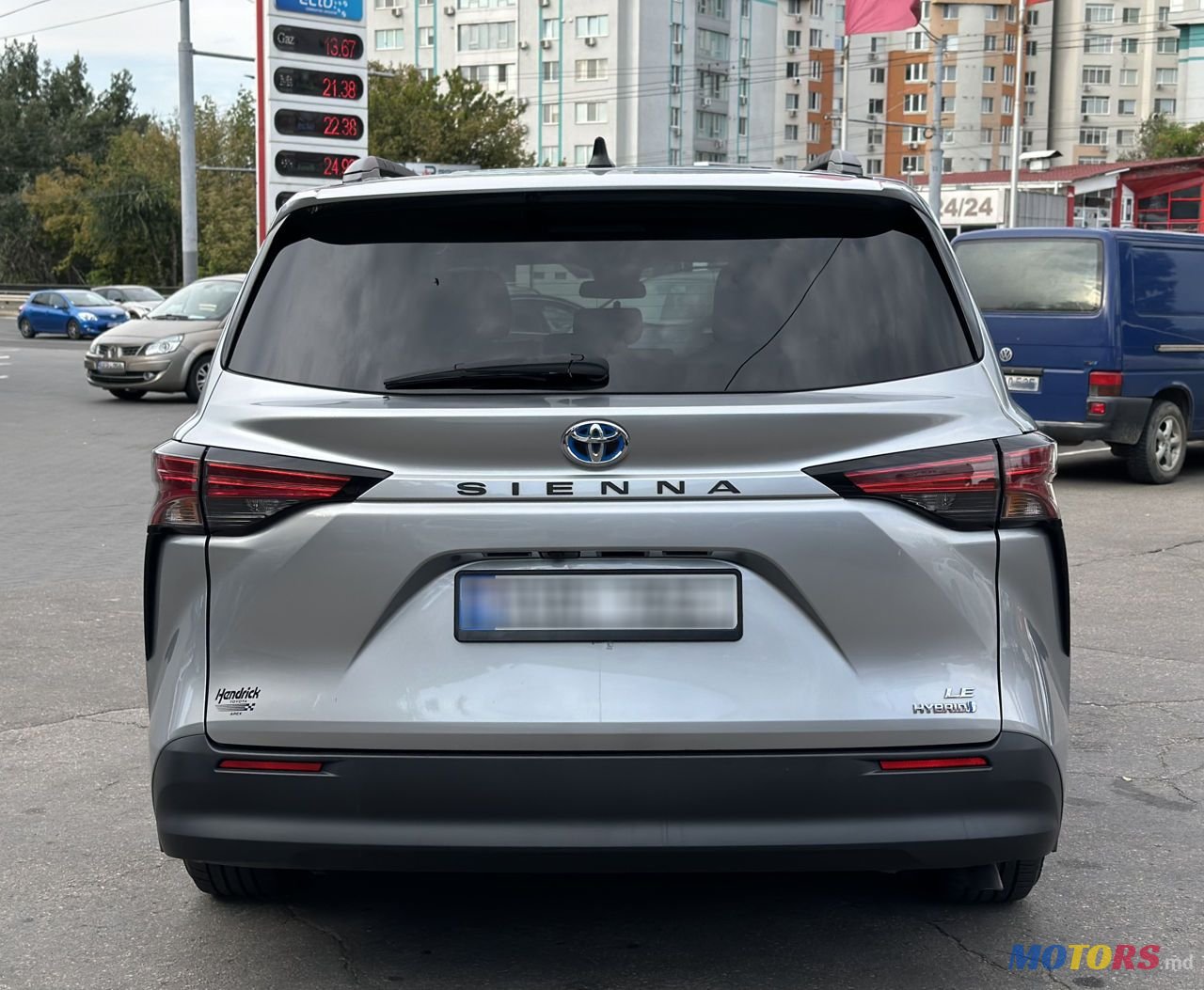 2021' Toyota Sienna photo #5