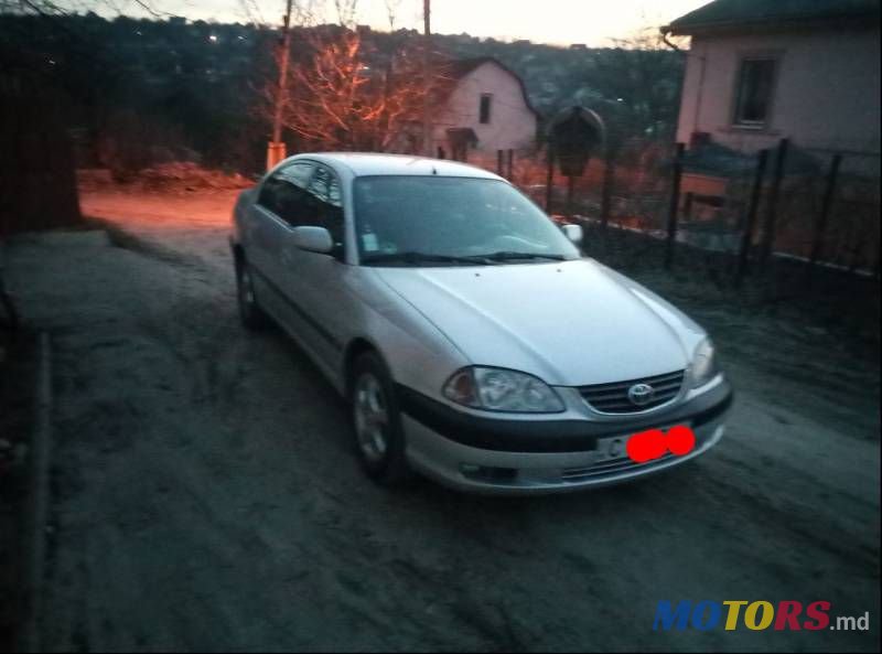 2002' Toyota Avensis photo #3
