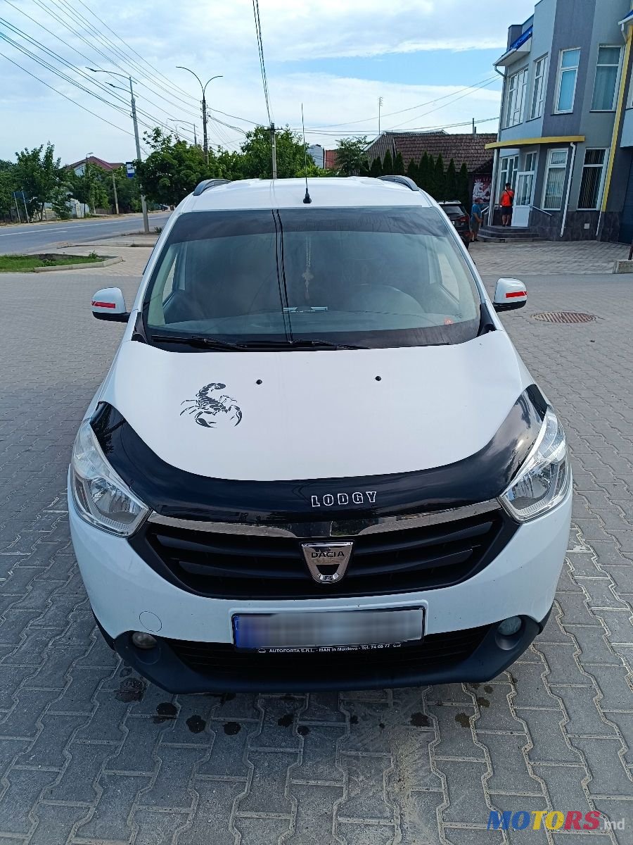 2014' Dacia Lodgy photo #3