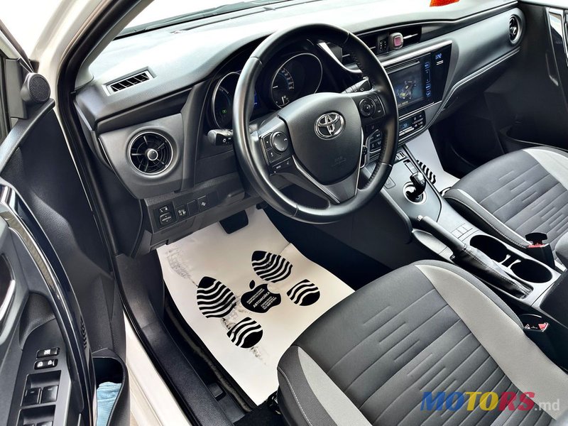 2016' Toyota Auris photo #2