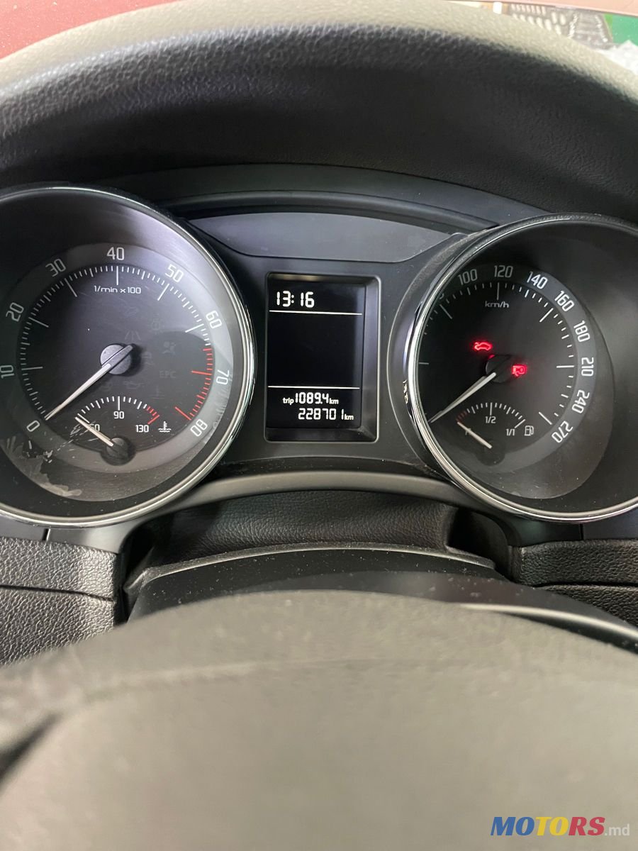 2009' Skoda Superb photo #4