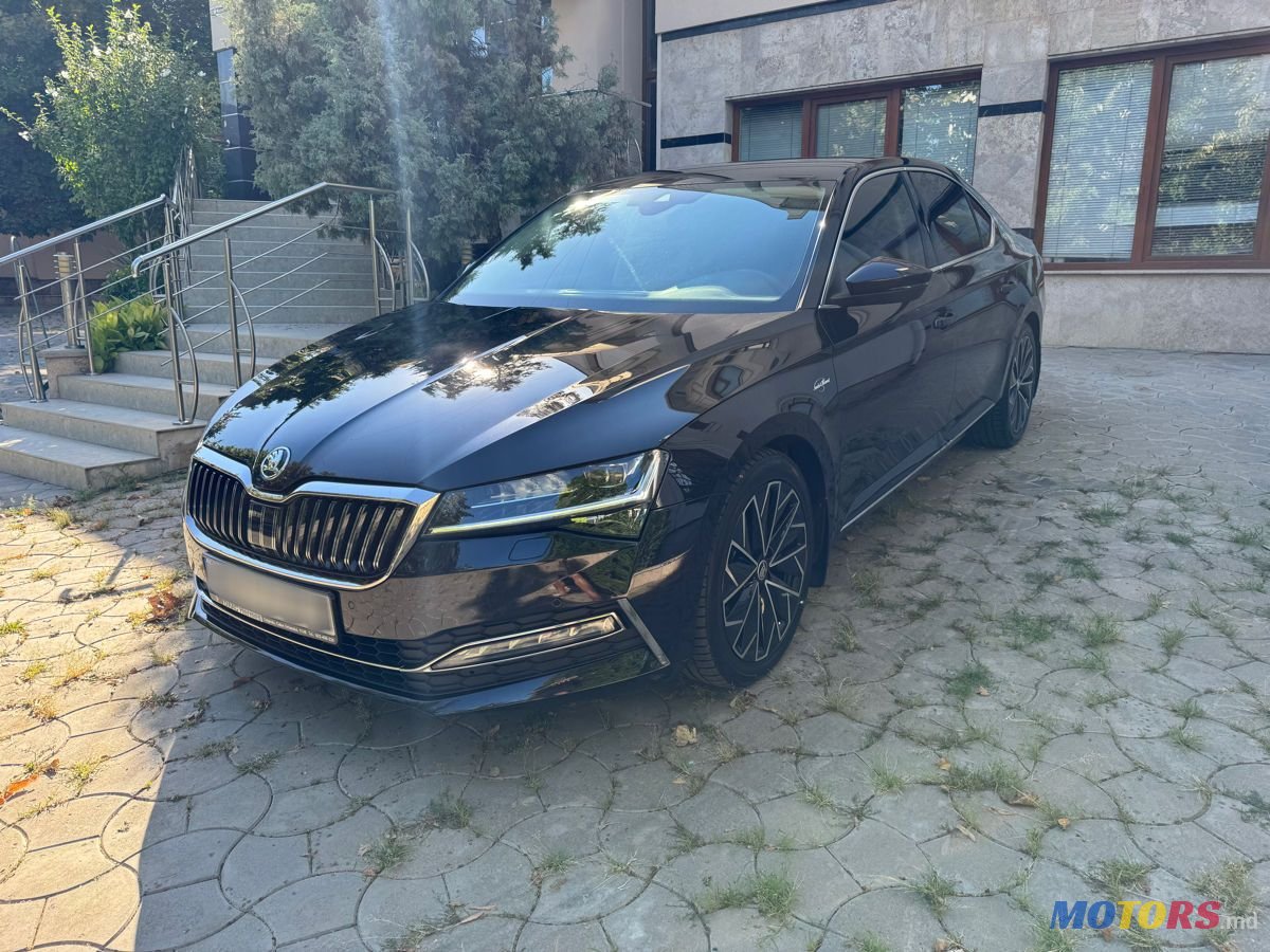 2019' Skoda Superb photo #2