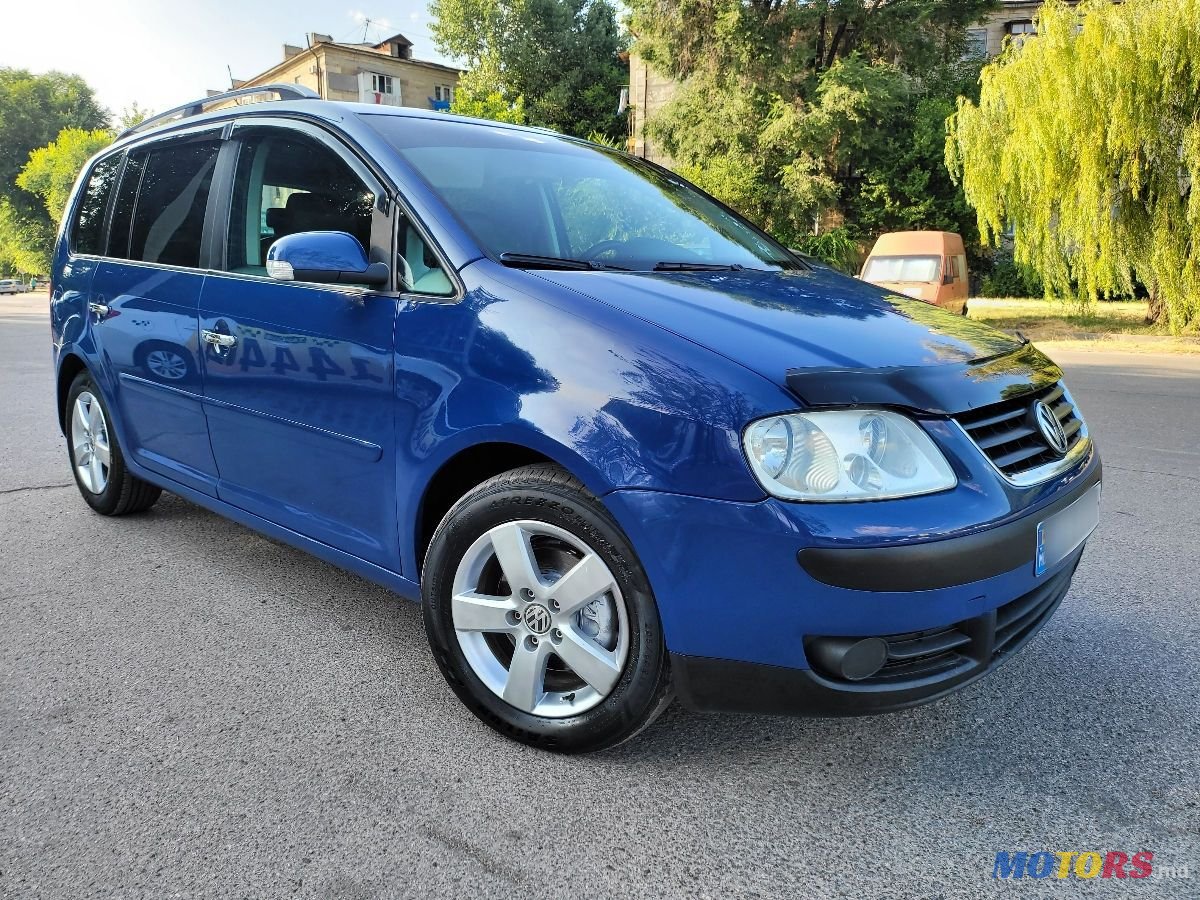 2006' Volkswagen Touran photo #4