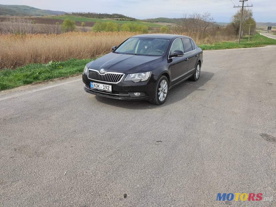 2013' Skoda Superb photo #5
