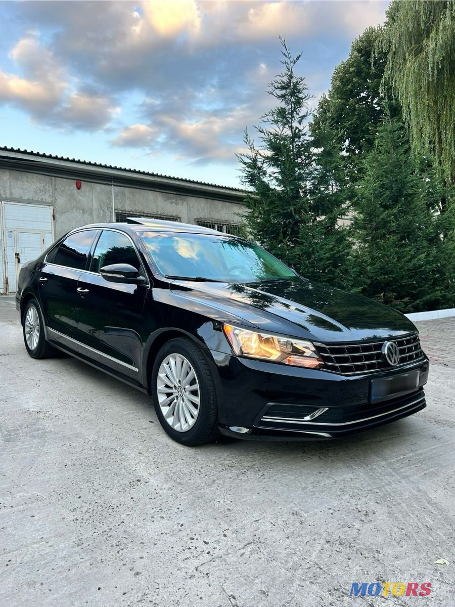 2015' Volkswagen Passat photo #1