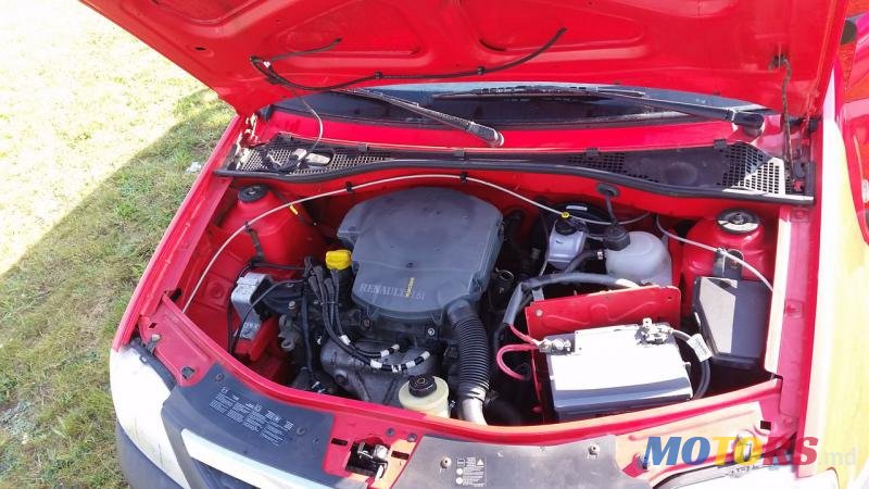 2007' Dacia Logan photo #2