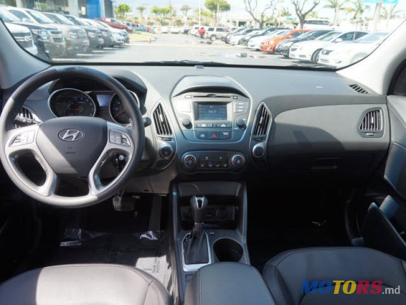 2015' Hyundai Tucson photo #4