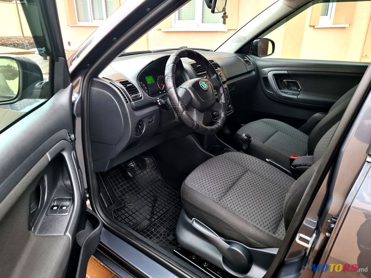 2012' Skoda Fabia photo #5