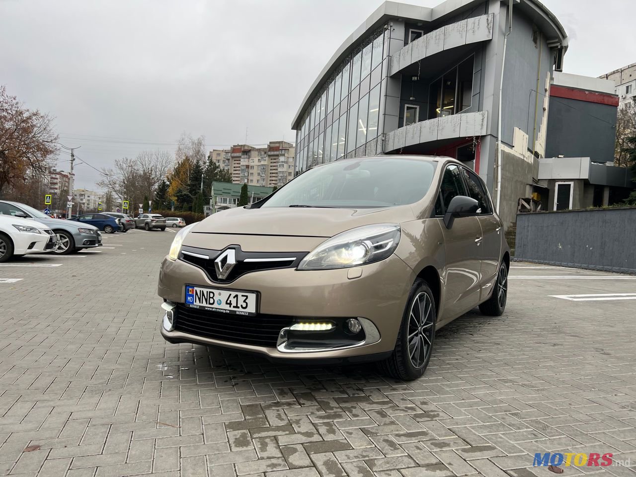 2013' Renault Scenic photo #1