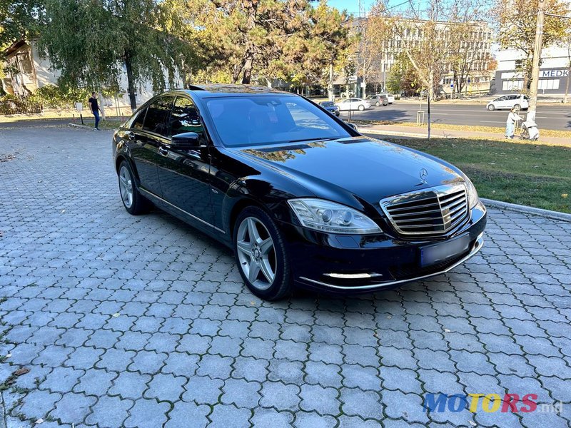 2011' Mercedes-Benz S Класс photo #1