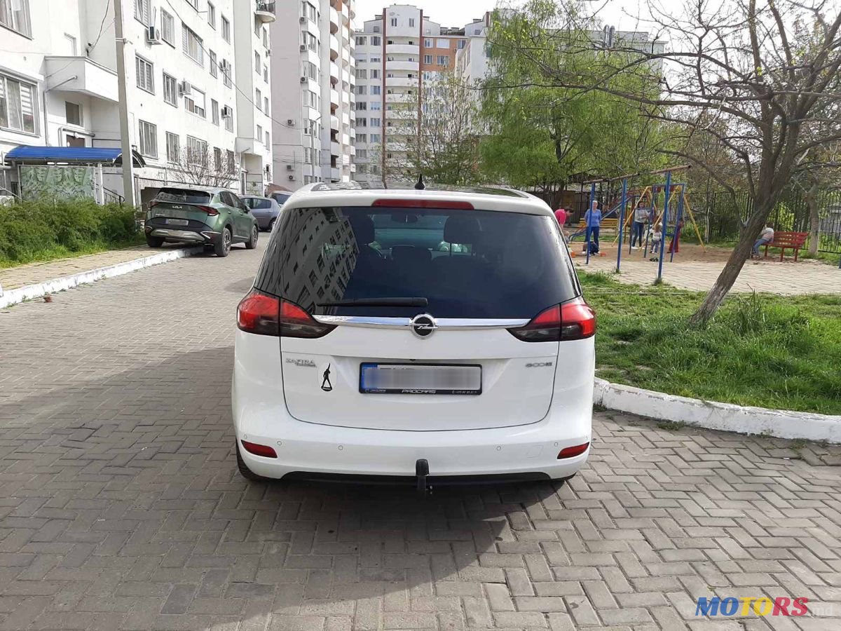 2013' Opel Zafira photo #4