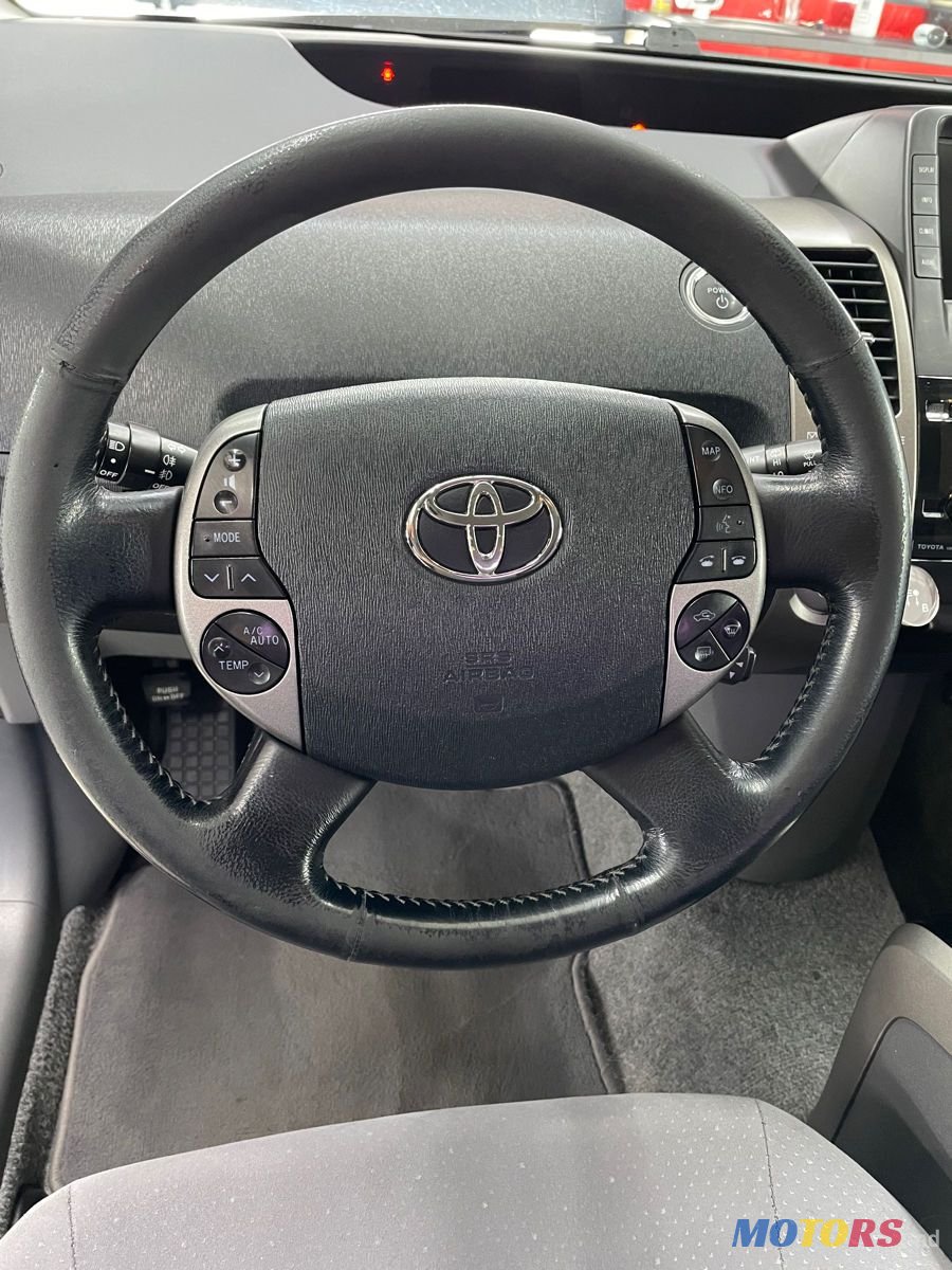 2008' Toyota Prius photo #6