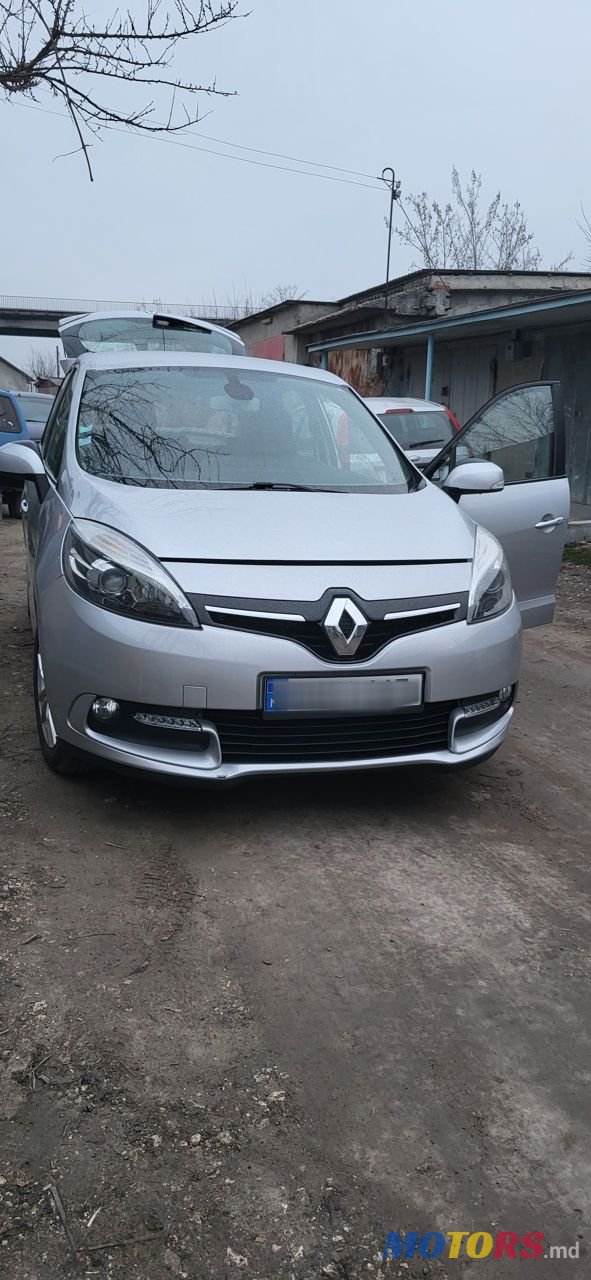 2013' Renault Scenic photo #1