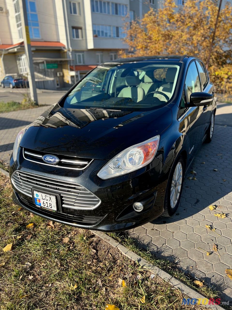 2013' Ford C-MAX photo #1