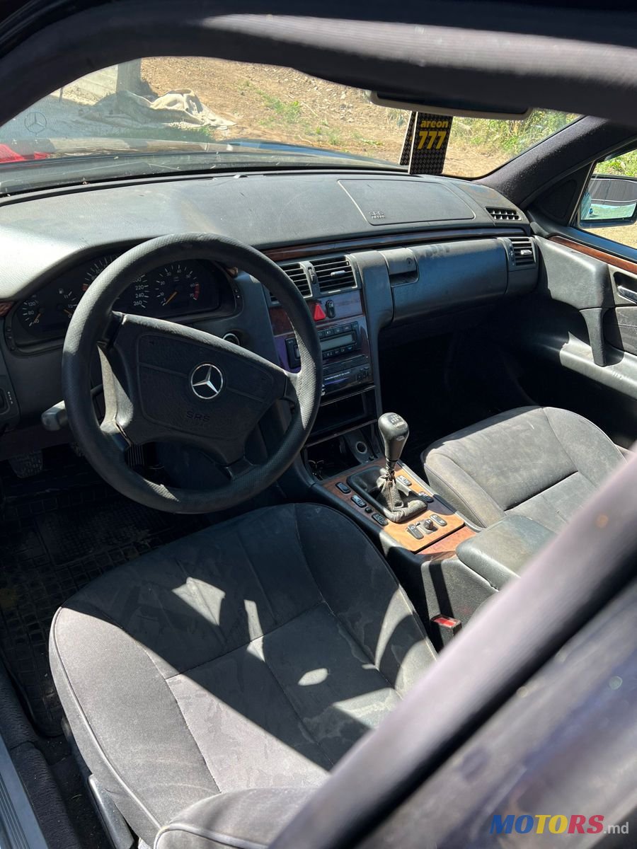 1998' Mercedes-Benz E-Class photo #5