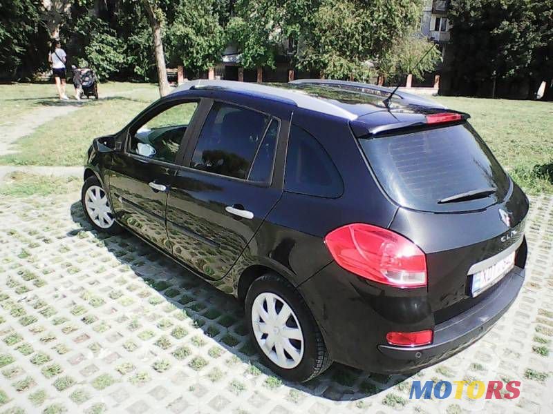 2008' Renault Clio photo #2