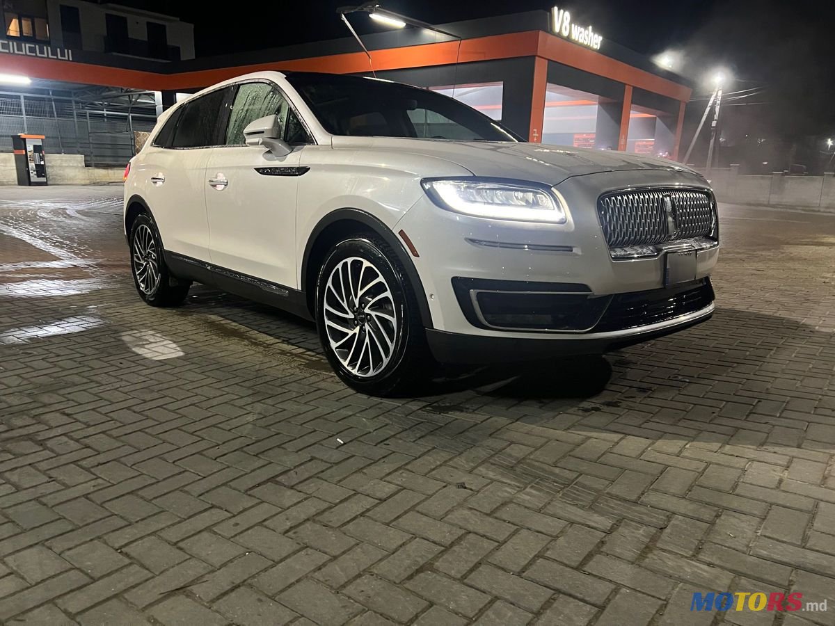 2019' Lincoln Nautilus photo #2