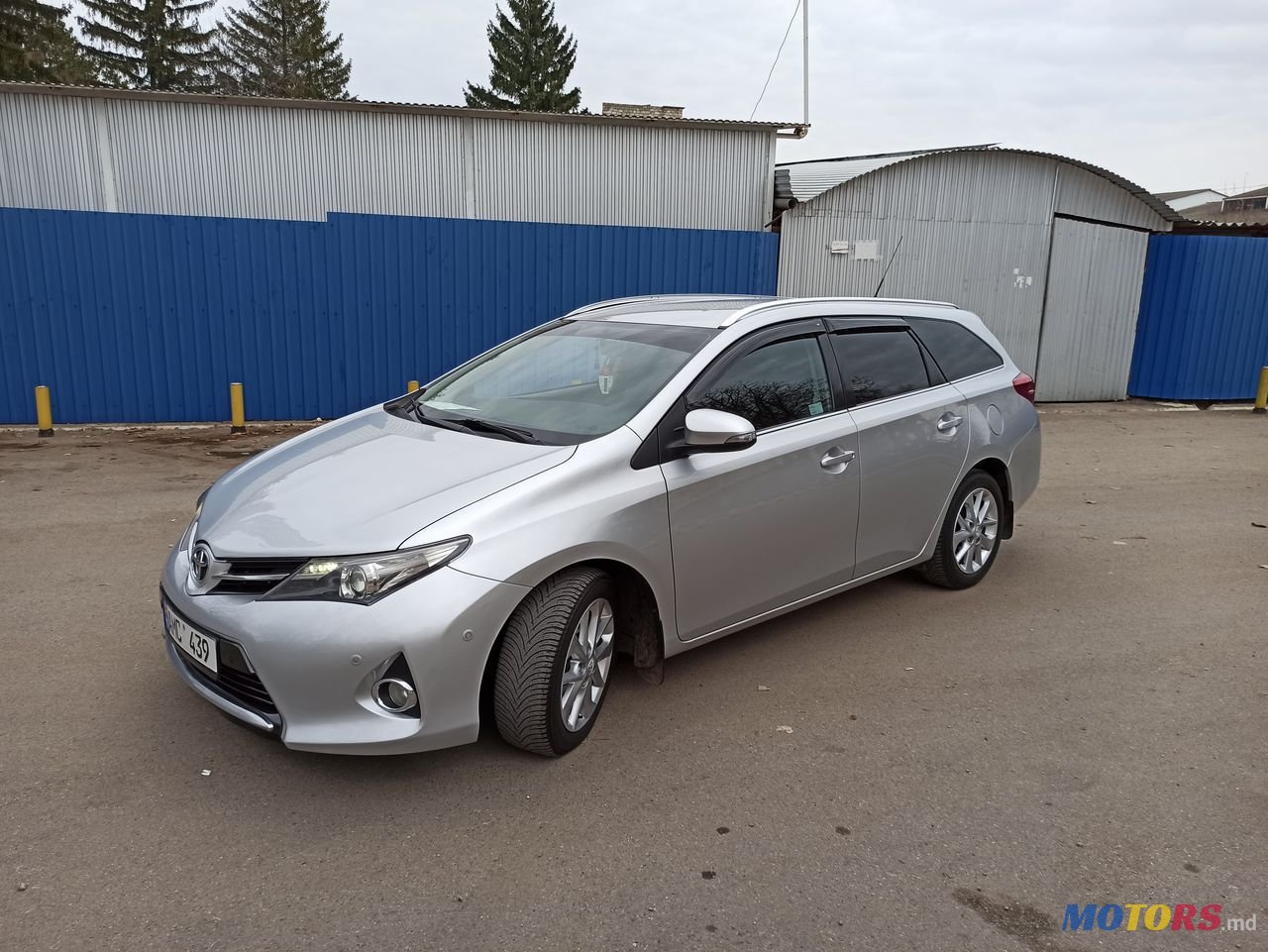 2013' Toyota Auris photo #5