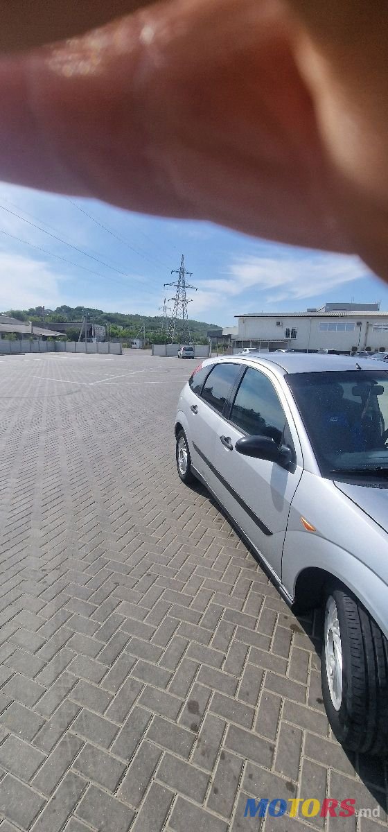 2000' Ford Focus photo #5
