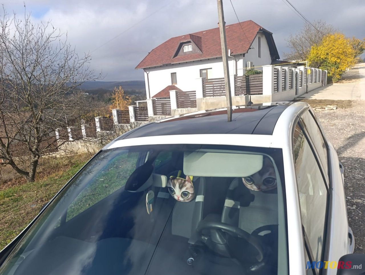 2011' Renault Scenic photo #4