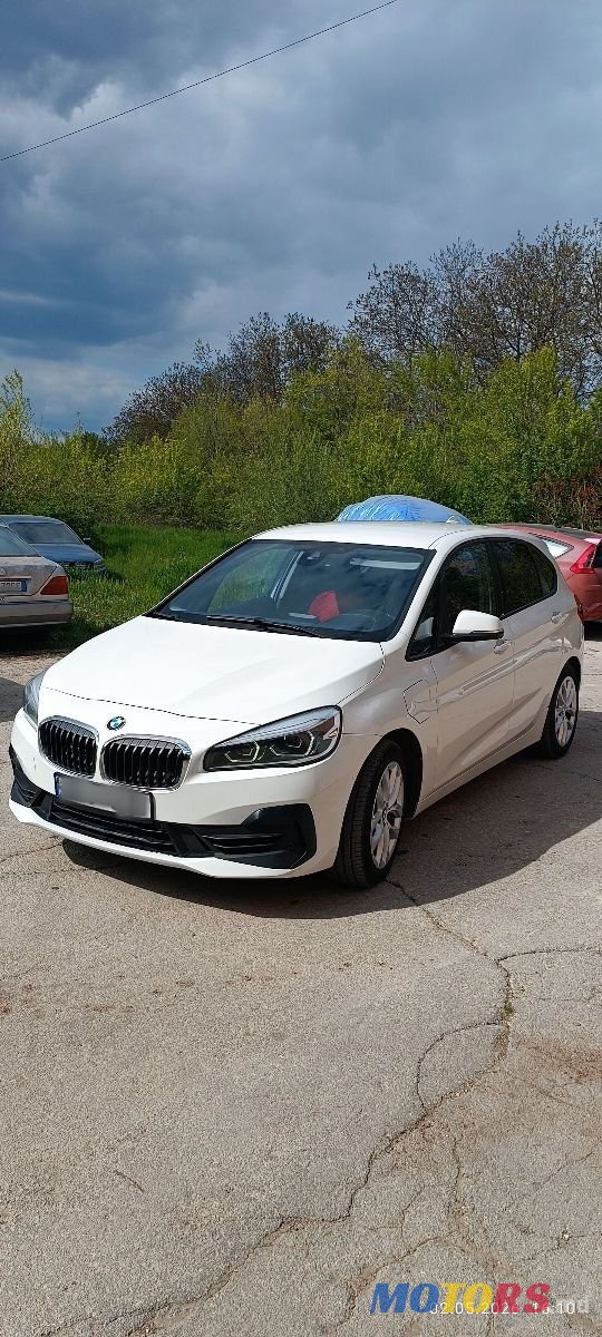 2021' BMW 2 Series Gran Tourer photo #1