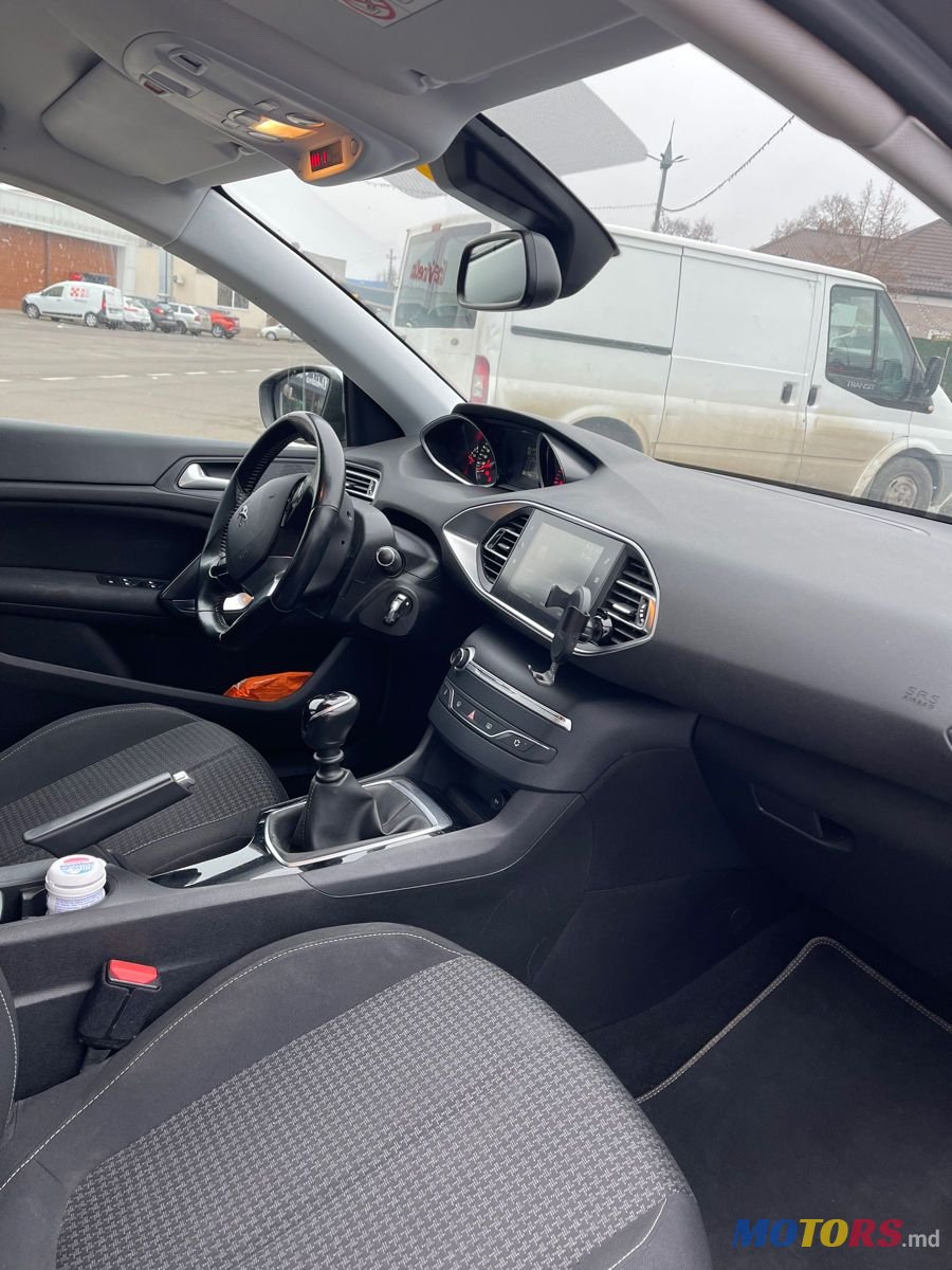 2019' Peugeot 308 photo #5