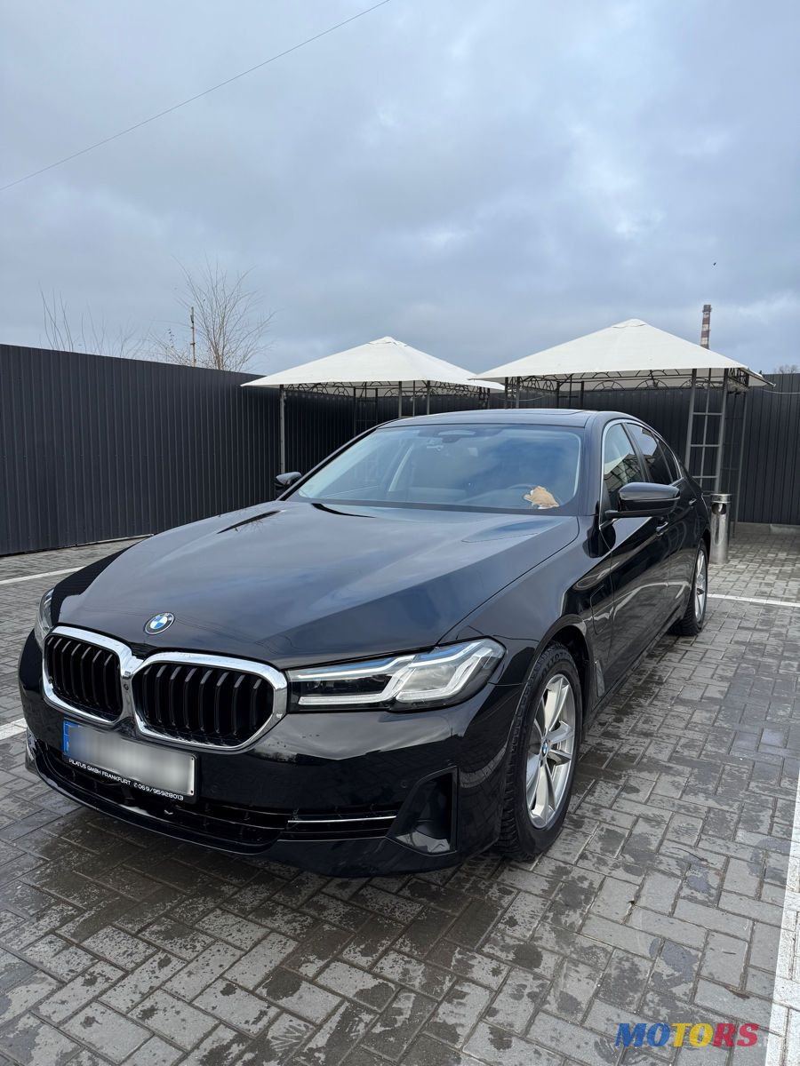 2020' BMW 5 Series photo #1