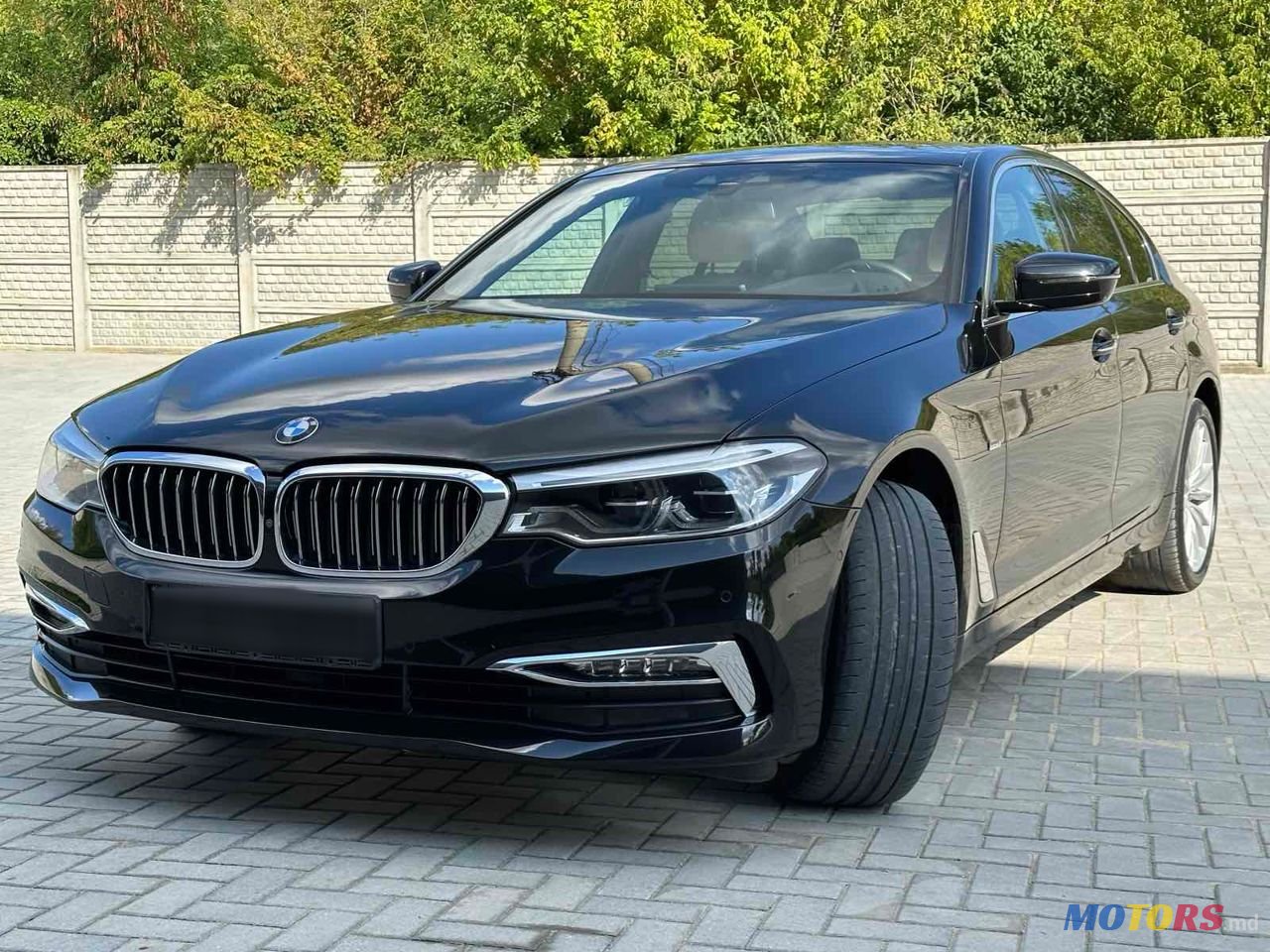 2017' BMW 5 Series photo #2