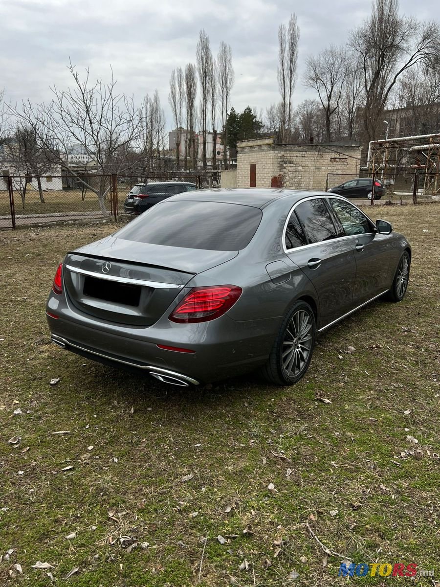 2016' Mercedes-Benz E Класс photo #2