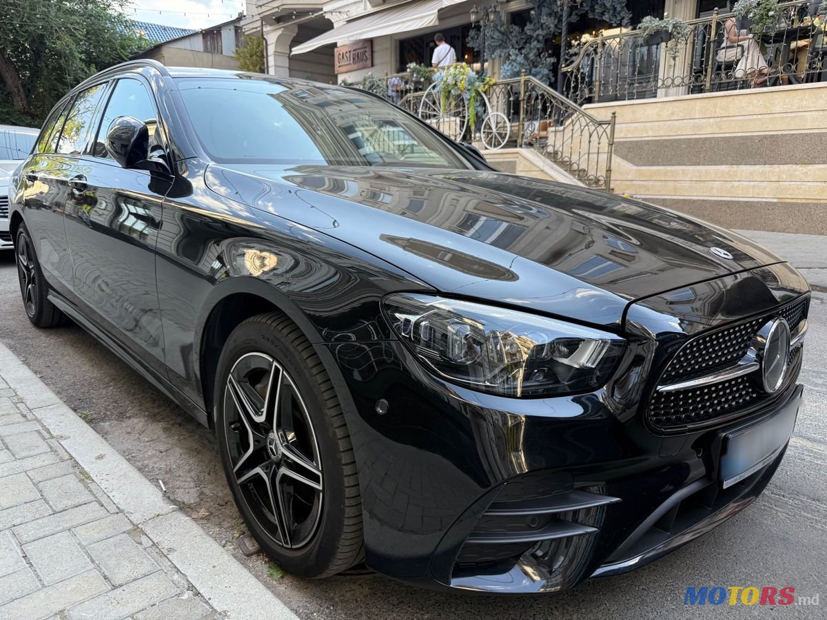 2021' Mercedes-Benz E-Class Wagon photo #3