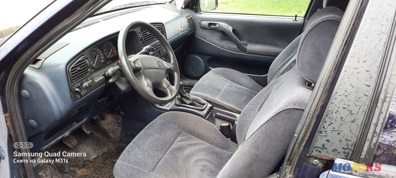 1995' Volkswagen Passat photo #5